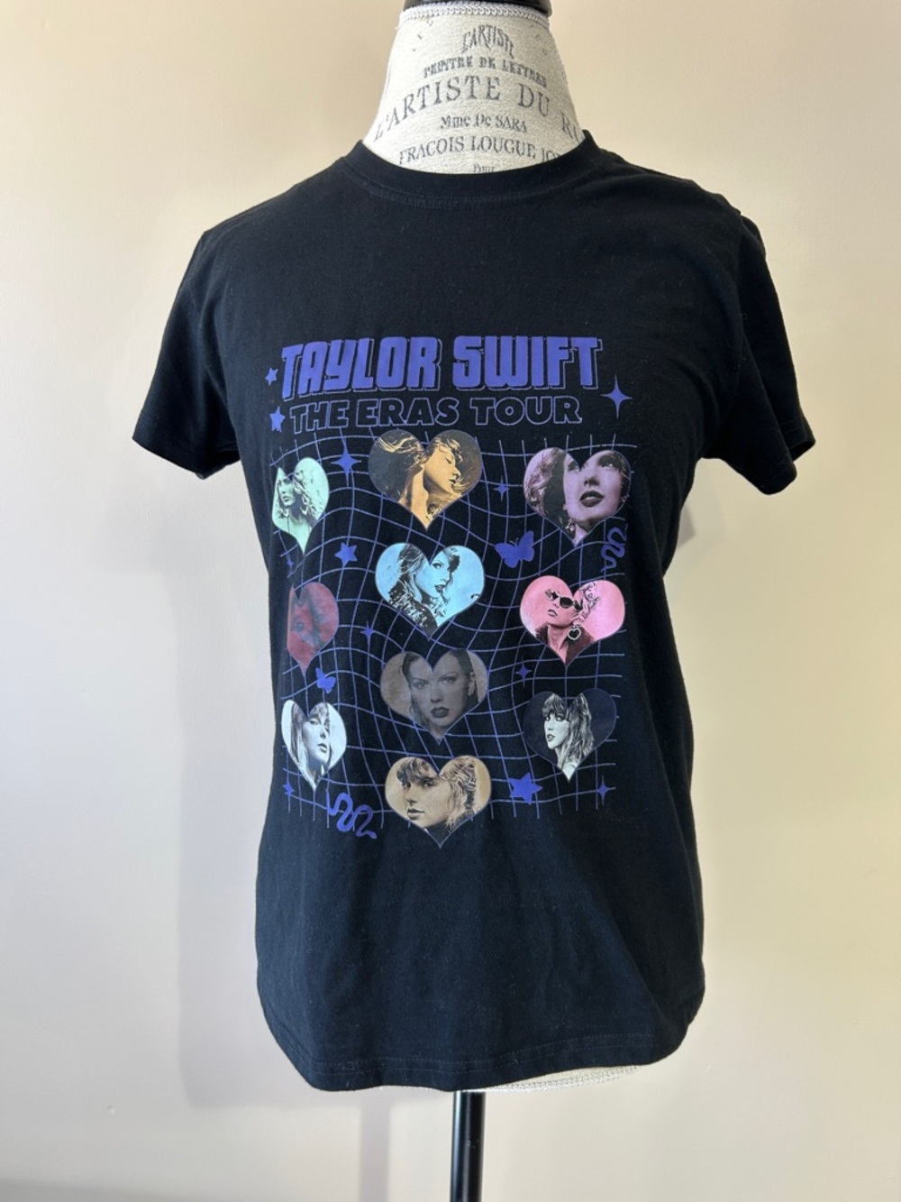 Taylor Swift T-shirt, The Eras Tour, Hearts, Black (size small)